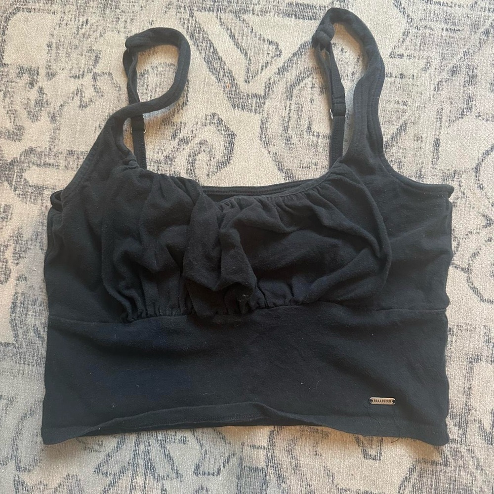 Hollister Black Must-Have Collection Top